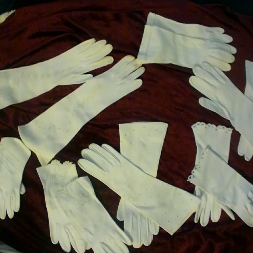 Seven pairs vintage ladies gloves